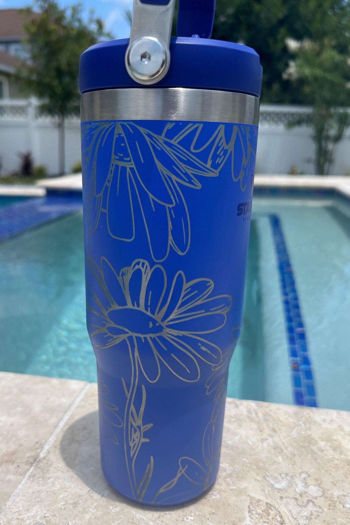 30 Oz DAISY Stanley Iceflow Flip Straw-Engraved