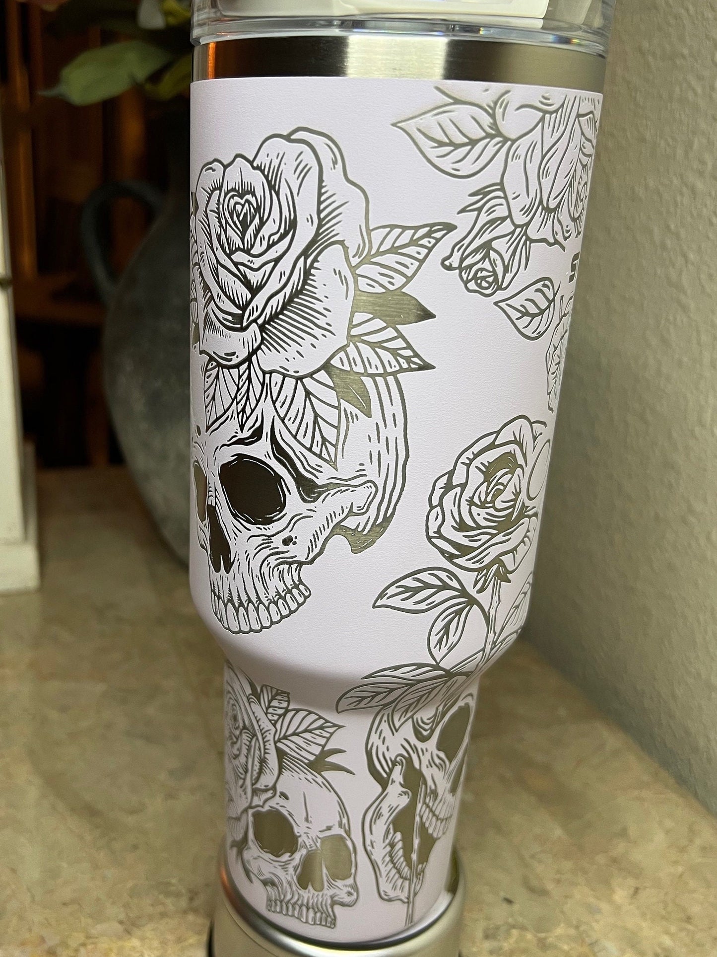 Skulls and Roses-Engraved Stanley Travel Quencher H2.0 Tumbler - 40 oz.