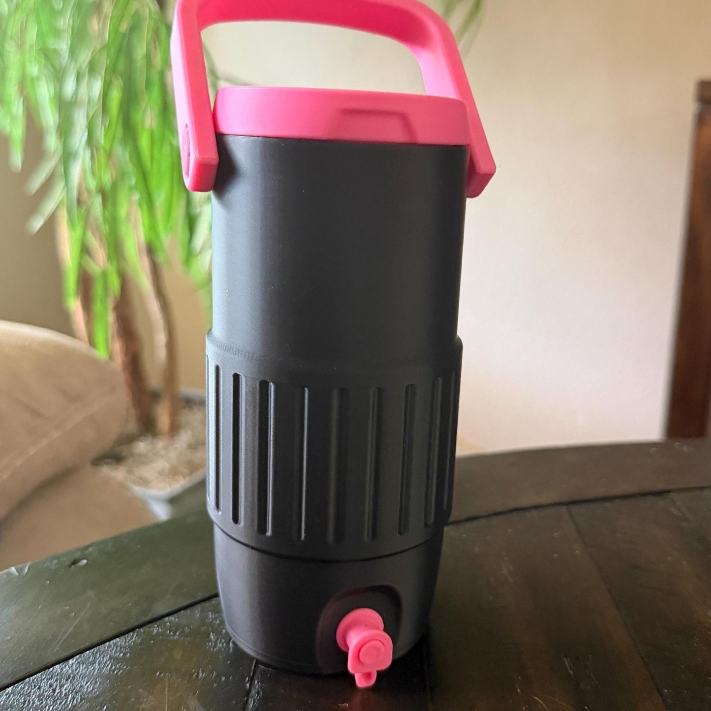 Retro Cooler Can Holder- 20 OZ Skinny Version